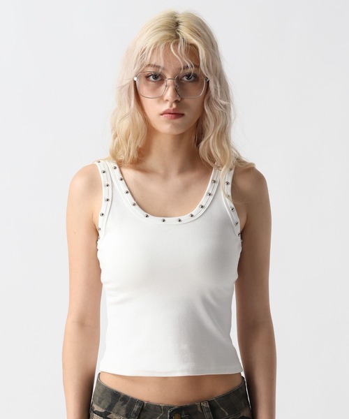 FOREVER 21（フォーエバー トゥエンティーワン）の「【2025SS】スタッズタンク（タンクトップ・レディース・ブラウン/オフホワイト/ブラック・FREE）」の18枚目の写真