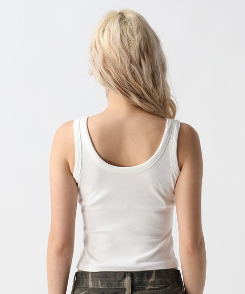 FOREVER 21（フォーエバー トゥエンティーワン）の「【2025SS】スタッズタンク（タンクトップ・レディース・ブラウン/オフホワイト/ブラック・FREE）」の20枚目の写真