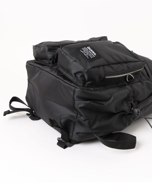 Dickies（ディッキーズ）の「【Dickies】DK PADDED MP BACKPACK / ディッキーズ マルチポケット シャイニー バックパック 25L（バックパック/リュック・メンズ・ブラック/アイボリー/カーキ/チャコールグレー・FREE）」の6枚目の写真