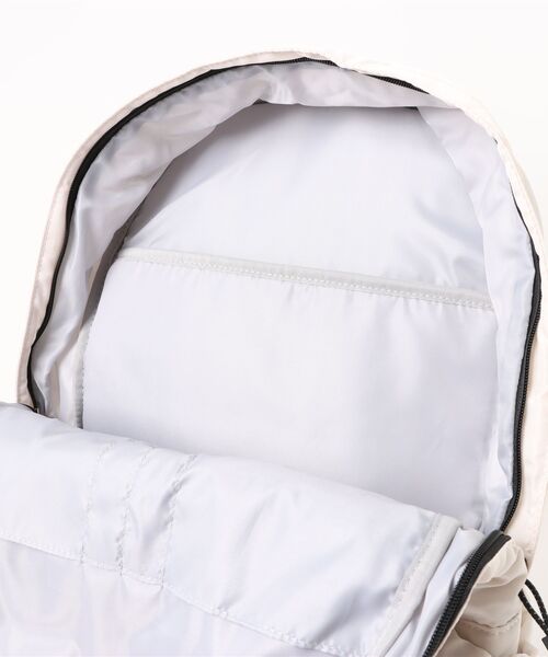 Dickies（ディッキーズ）の「【Dickies】DK PADDED MP BACKPACK / ディッキーズ マルチポケット シャイニー バックパック 25L（バックパック/リュック・メンズ・ブラック/アイボリー/カーキ/チャコールグレー・FREE）」の10枚目の写真