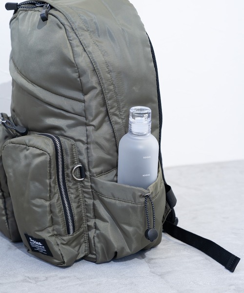 Dickies（ディッキーズ）の「【Dickies】DK PADDED MP BACKPACK / ディッキーズ マルチポケット シャイニー バックパック 25L（バックパック/リュック・メンズ・ブラック/アイボリー/カーキ/チャコールグレー・FREE）」の20枚目の写真