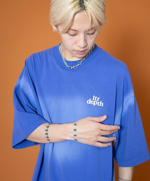 LTR DEPTH（レイターデプス）の「LTR DEPTH/バックスタッズグラフィックT（Tシャツ/カットソー・メンズ・パープル/ベージュ/ブラック・MEDIUM/LARGE）」の11枚目の写真