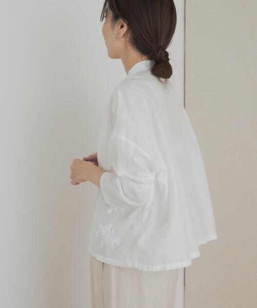 mizuiroind（ミズイロインド）の「mizuiro ind　lacestandcollar wideshirts（シャツ/ブラウス・レディース・ブラック/ライトグレー/オフホワイト・ONE）」の19枚目の写真