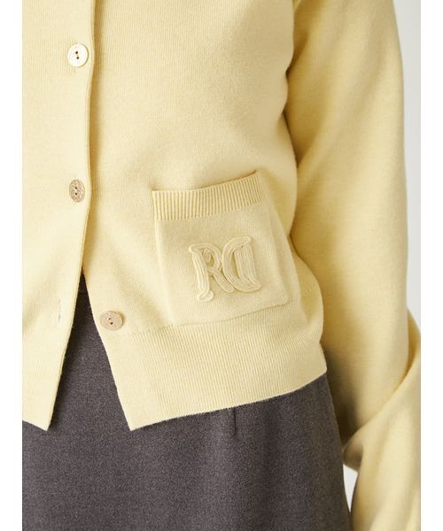 ロゴ刺繍ポケットクルーネックカーディガン／ウォッシャブル