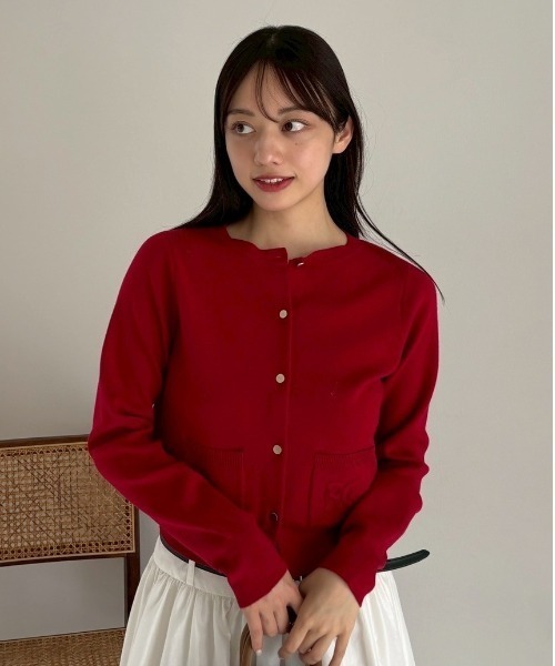 ロゴ刺繍ポケットクルーネックカーディガン／ウォッシャブル