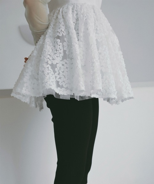 EIMY ISTOIRE（エイミーイストワール）の「ボリュームペプラムトップス（その他トップス・レディース・ホワイト/ブラック・F）」の8枚目の写真