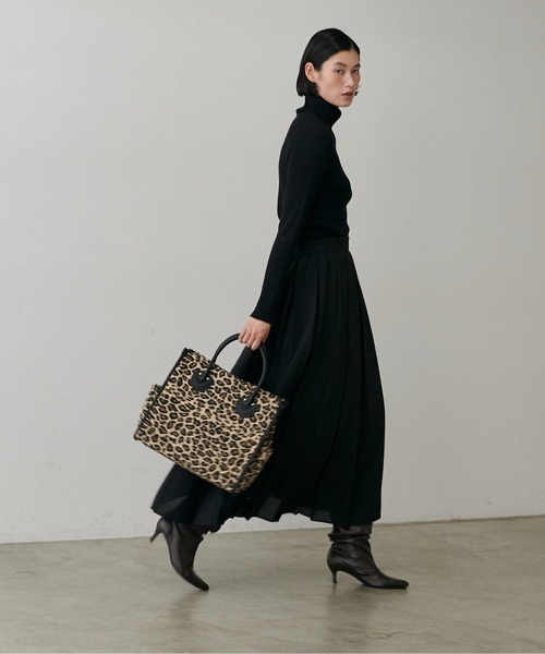 LARUTA(ラルータ)の「【LARUTA】ワイドプリーツスカート(スカート・レディース・モカ/ブラック/チャコールグレー・MEDIUM)」の6枚目の写真