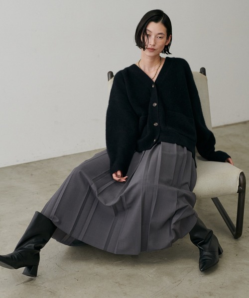 LARUTA(ラルータ)の「【LARUTA】ワイドプリーツスカート(スカート・レディース・モカ/ブラック/チャコールグレー・MEDIUM)」の14枚目の写真