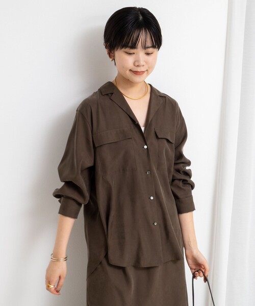 NOLLEY’S Sophi(ノーリーズソフィ)の「《セットアップ対応》ウォッシャブルフィブリルサテンオープンカラーシャツ(シャツ/ブラウス・レディース・ベージュ/ブラウン・38)」の5枚目の写真