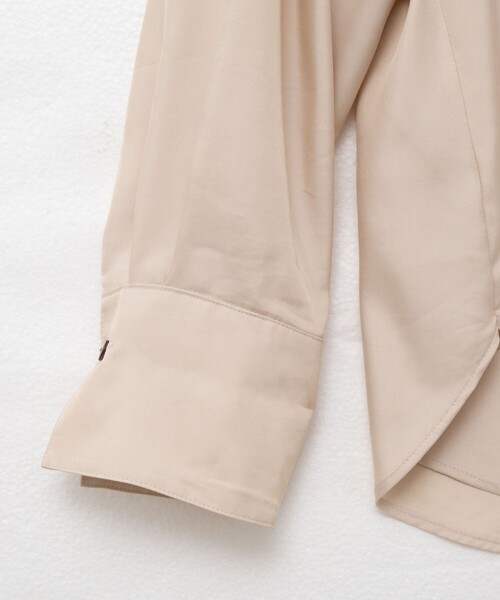 NOLLEY’S Sophi(ノーリーズソフィ)の「《セットアップ対応》ウォッシャブルフィブリルサテンオープンカラーシャツ(シャツ/ブラウス・レディース・ベージュ/ブラウン・38)」の11枚目の写真