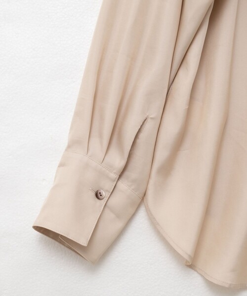 NOLLEY’S Sophi(ノーリーズソフィ)の「《セットアップ対応》ウォッシャブルフィブリルサテンオープンカラーシャツ(シャツ/ブラウス・レディース・ベージュ/ブラウン・38)」の14枚目の写真