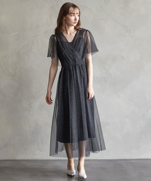 AIMER(エメ)の「フレアスリーブラメチュール カシュクールパーティードレス 結婚式 お呼ばれ ドレス 20代 30代 40代(ドレス・レディース・ベージュ/ブラック/ブルー・MEDIUM)」の2枚目の写真