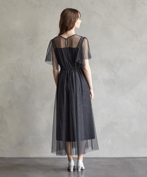 AIMER(エメ)の「フレアスリーブラメチュール カシュクールパーティードレス 結婚式 お呼ばれ ドレス 20代 30代 40代(ドレス・レディース・ベージュ/ブラック/ブルー・MEDIUM)」の8枚目の写真