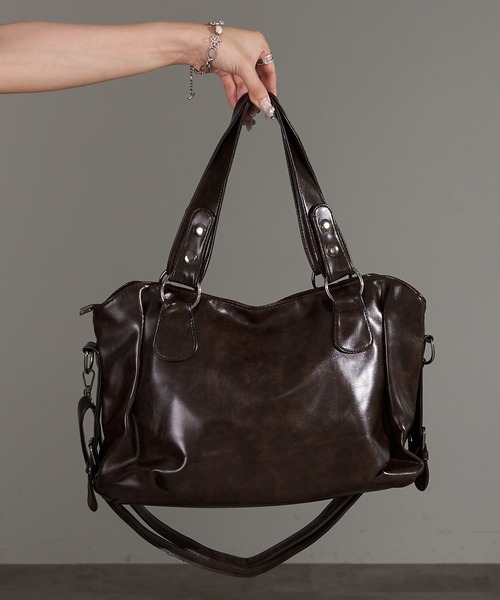 apres jour mignon（アプレジュールミニョン）の「【apresjour mignon×ARIAZ】2wayスタッズスクエアバッグ（ハンドバッグ・レディース・ブラック/ダークブラウン・ONESIZE）」の2枚目の写真