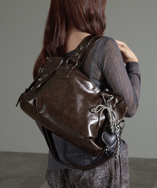 apres jour mignon（アプレジュールミニョン）の「【apresjour mignon×ARIAZ】2wayスタッズスクエアバッグ（ハンドバッグ・レディース・ブラック/ダークブラウン・ONESIZE）」の10枚目の写真