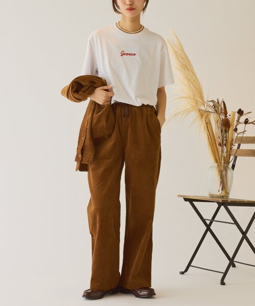 GEVACO(ゲバコ)の「【GEVACO】ワンポイントロゴチェーン刺繍半袖Tシャツ(Tシャツ/カットソー・レディース・ホワイト/レッド/ブラウン・SMALL/LARGE/MEDIUM)」の7枚目の写真