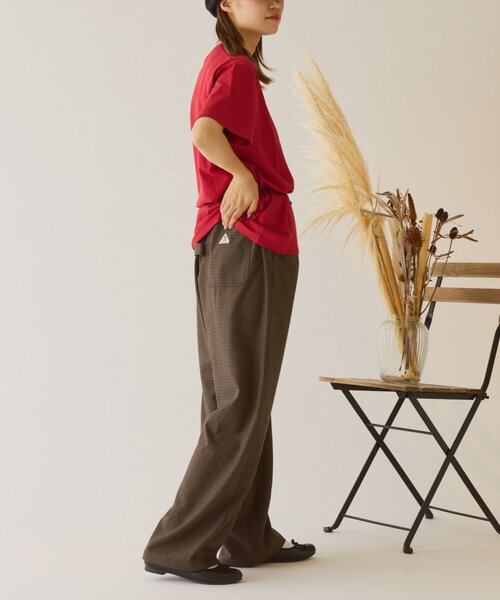 GEVACO(ゲバコ)の「【GEVACO】ワンポイントロゴチェーン刺繍半袖Tシャツ(Tシャツ/カットソー・レディース・ホワイト/レッド/ブラウン・SMALL/LARGE/MEDIUM)」の18枚目の写真