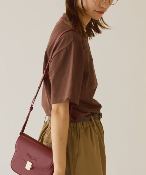 GEVACO(ゲバコ)の「【GEVACO】ワンポイントロゴチェーン刺繍半袖Tシャツ(Tシャツ/カットソー・レディース・ホワイト/レッド/ブラウン・SMALL/LARGE/MEDIUM)」の22枚目の写真