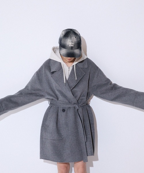 JEANASIS（ジーナシス）の「【オンオフで着回し可能★】ショートビーバーウールミドルコート/580964（ピーコート・レディース・ブラック/オフホワイト/グレー/ブラウン・FREE）」の21枚目の写真