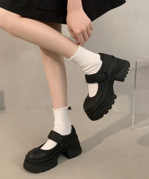 yuue' ( wear )(ユーイ)の「厚底トラックソールメリージェーンパンプス(パンプス・レディース・ブラック・23.5cm/24.5cm)」の2枚目の写真