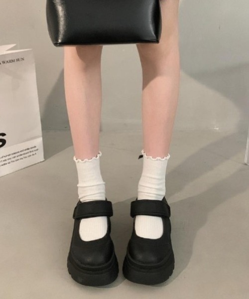 yuue' ( wear )(ユーイ)の「厚底トラックソールメリージェーンパンプス(パンプス・レディース・ブラック・23.5cm/24.5cm)」の4枚目の写真