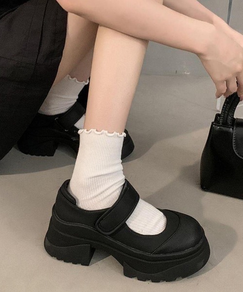 yuue' ( wear )(ユーイ)の「厚底トラックソールメリージェーンパンプス(パンプス・レディース・ブラック・23.5cm/24.5cm)」の5枚目の写真