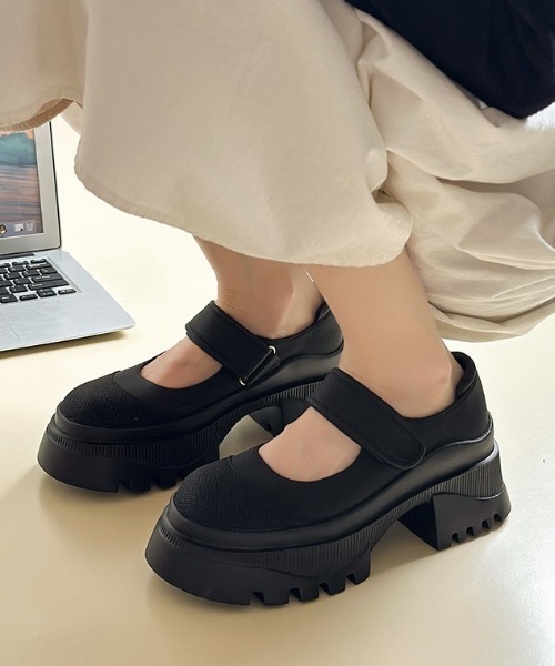 yuue' ( wear )(ユーイ)の「厚底トラックソールメリージェーンパンプス(パンプス・レディース・ブラック・23.5cm/24.5cm)」の11枚目の写真