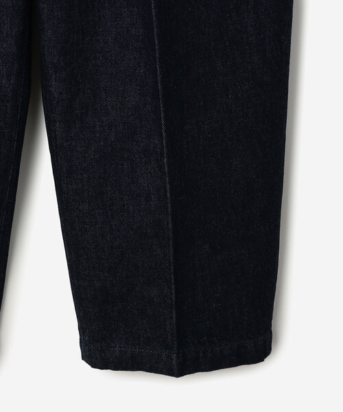 FARAH（ファーラー）の「FARAH | ツータック ワイドデニムパンツ MEN（デニムパンツ・メンズ・インディゴブルー・34/32/30）」の7枚目の写真