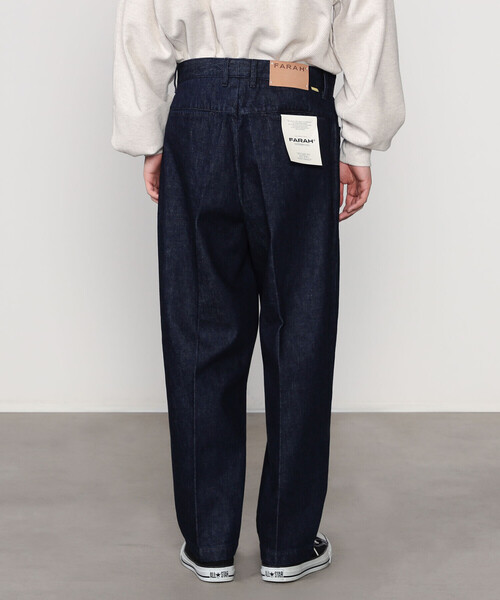 FARAH（ファーラー）の「FARAH | ツータック ワイドデニムパンツ MEN（デニムパンツ・メンズ・インディゴブルー・34/32/30）」の10枚目の写真