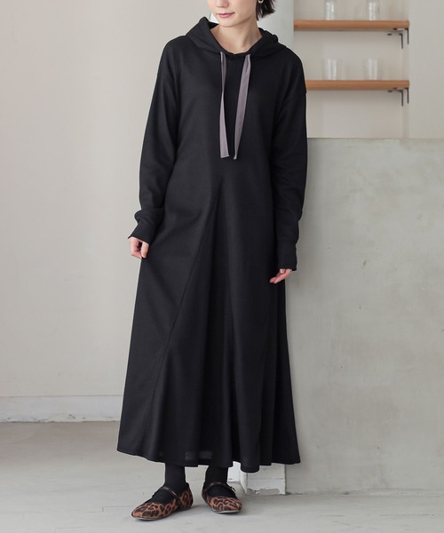 n'OrLABEL（ノアールレーベル）の「【吸水速乾・イージーケア】ワッフルフードワンピース（ワンピース・レディース・ブルー/ブラック・2/1）」の3枚目の写真