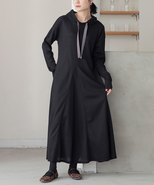n'OrLABEL（ノアールレーベル）の「【吸水速乾・イージーケア】ワッフルフードワンピース（ワンピース・レディース・ブルー/ブラック・2/1）」の4枚目の写真