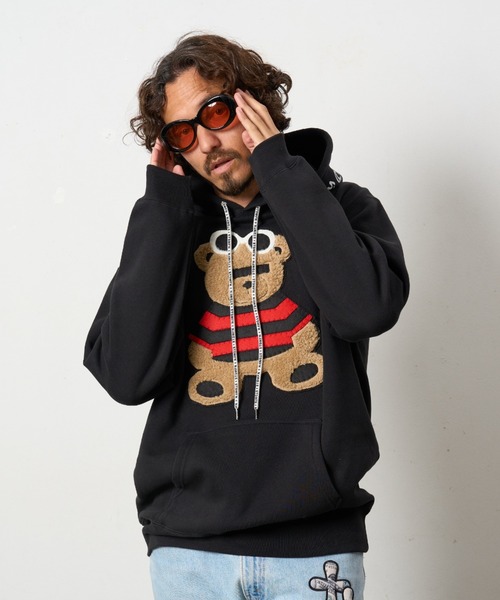 STUD MUFFIN（スタッドマフィン）の「STUD MUFFIN/スタッドマフィン/裏毛起毛 カートべアボアパッチワーク& ロゴプリント プルパーカー（パーカー・メンズ・ブラック/ベージュ/グレー・2/3/4）」の6枚目の写真