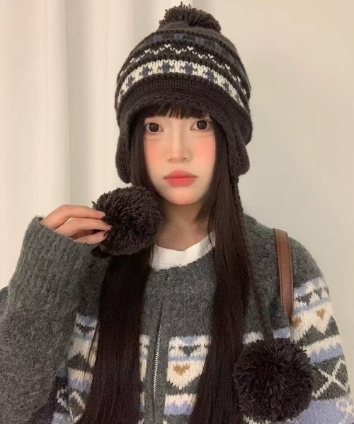 AsRiRe（アスリレイ）の「25aw ノルディック柄　ポンポンニットイヤーキャップ（ニットキャップ/ビーニー・レディース・ブラック/ホワイト/ブラウン・M）」の9枚目の写真