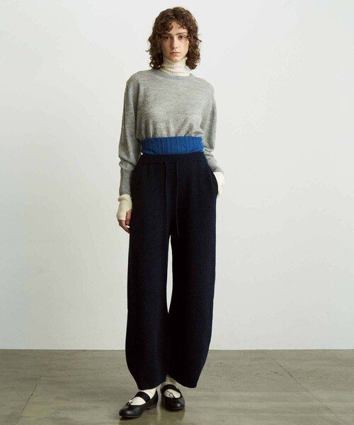 UNFIL（アンフィル）の「UNFIL | ロイヤルベビーアルパカ ニットプルオーバー WOMEN（ニット/セーター・レディース・グレー/オフホワイト/グリーン系その他・1）」の6枚目の写真