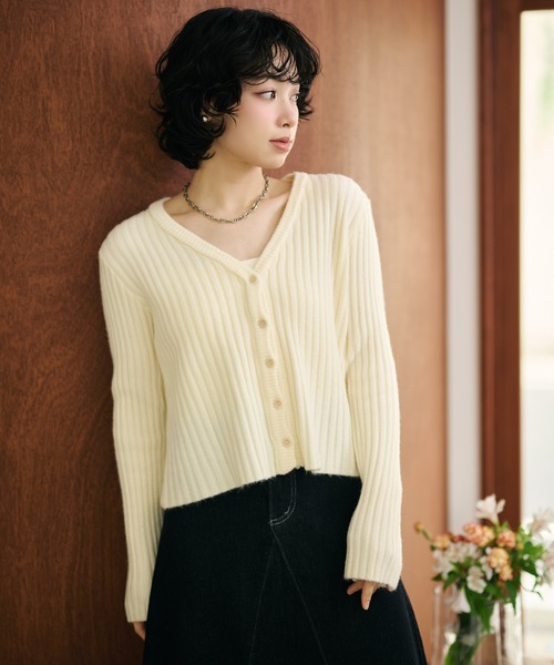 LAULEN(ローレン)の「back tag lib knit cardigan /バックタグリブニットカーディガン(カーディガン/ボレロ・レディース・グリーン/アイボリー/グレー・FREE)」の4枚目の写真
