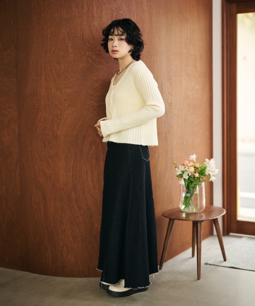 LAULEN(ローレン)の「back tag lib knit cardigan /バックタグリブニットカーディガン(カーディガン/ボレロ・レディース・グリーン/アイボリー/グレー・FREE)」の10枚目の写真