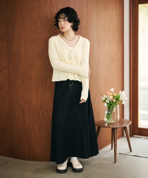 LAULEN(ローレン)の「back tag lib knit cardigan /バックタグリブニットカーディガン(カーディガン/ボレロ・レディース・グリーン/アイボリー/グレー・FREE)」の12枚目の写真