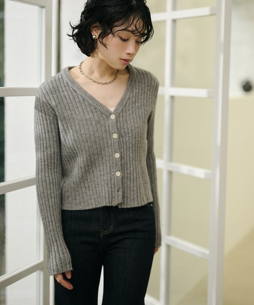 LAULEN(ローレン)の「back tag lib knit cardigan /バックタグリブニットカーディガン(カーディガン/ボレロ・レディース・グリーン/アイボリー/グレー・FREE)」の19枚目の写真