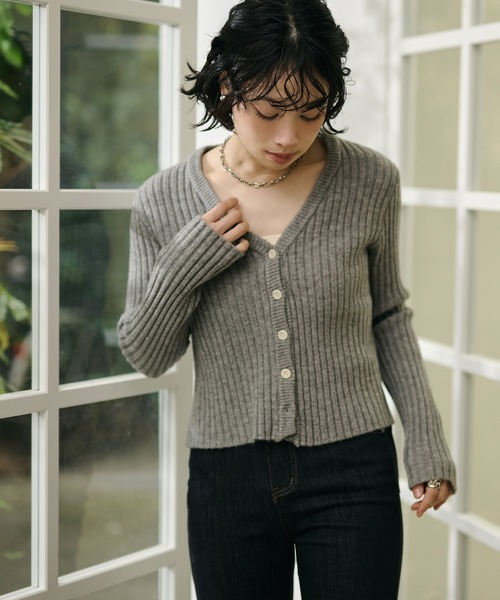 LAULEN(ローレン)の「back tag lib knit cardigan /バックタグリブニットカーディガン(カーディガン/ボレロ・レディース・グリーン/アイボリー/グレー・FREE)」の20枚目の写真