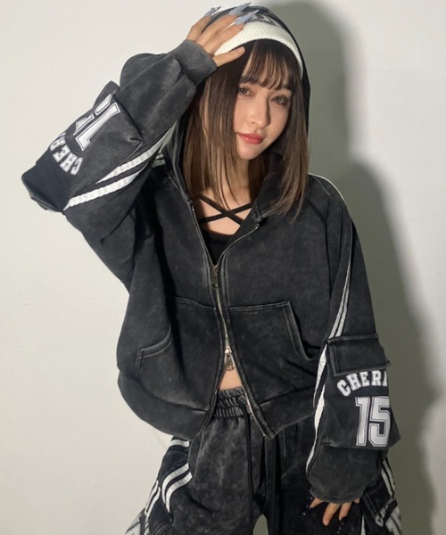 .KOM(ドットコム)の「A'GEM/9 × .kom 『.KOM/ドットケーオーエム』 Washed Side Line Zip-Up Sweat Hoodie/ウォッシュ加工 サイドライン ジップアップスウェットパーカー(パーカー・レディース・ブラック/グレー/ベージュ・FREE)」の2枚目の写真