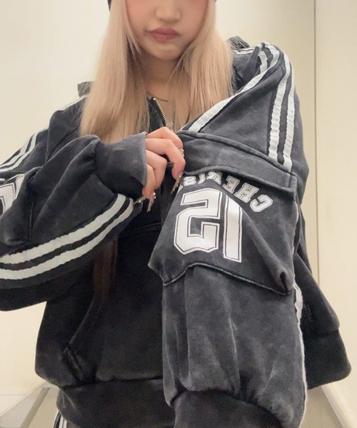 .KOM(ドットコム)の「A'GEM/9 × .kom 『.KOM/ドットケーオーエム』 Washed Side Line Zip-Up Sweat Hoodie/ウォッシュ加工 サイドライン ジップアップスウェットパーカー(パーカー・レディース・ブラック/グレー/ベージュ・FREE)」の13枚目の写真