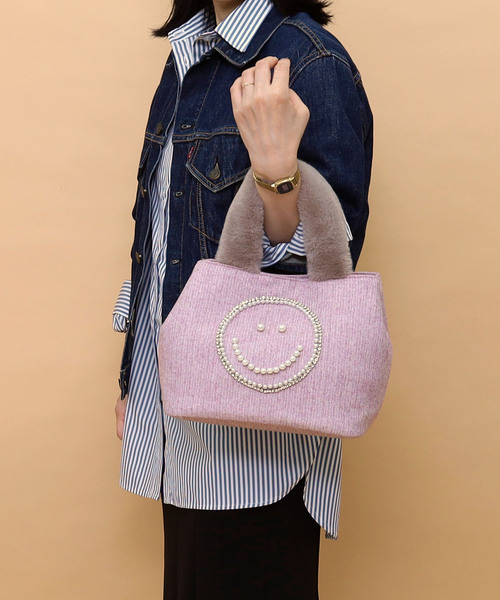 COOCO(クーコ)の「SMILEY パール刺繍xエコファーハンドルトートバッグ(トートバッグ・レディース・グレー/ピンク/グリーン/ベージュ・FREE)」の1枚目の写真