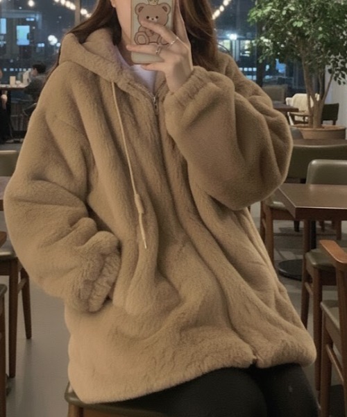 cammie(キャミー)の「フェイクファーフード付きコート(その他アウター・レディース・アイボリー/グレイッシュベージュ・M/L)」の10枚目の写真