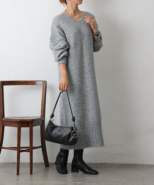 COLONY 2139（コロニートゥーワンスリーナイン）の「アルパカタッチVネックワンピース（ワンピース・レディース・ブラック/ベージュ/グレー・FREE）」の3枚目の写真