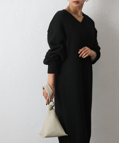 COLONY 2139（コロニートゥーワンスリーナイン）の「アルパカタッチVネックワンピース（ワンピース・レディース・ブラック/ベージュ/グレー・FREE）」の8枚目の写真