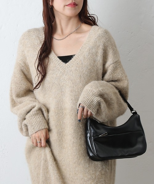 COLONY 2139（コロニートゥーワンスリーナイン）の「アルパカタッチVネックワンピース（ワンピース・レディース・ブラック/ベージュ/グレー・FREE）」の11枚目の写真