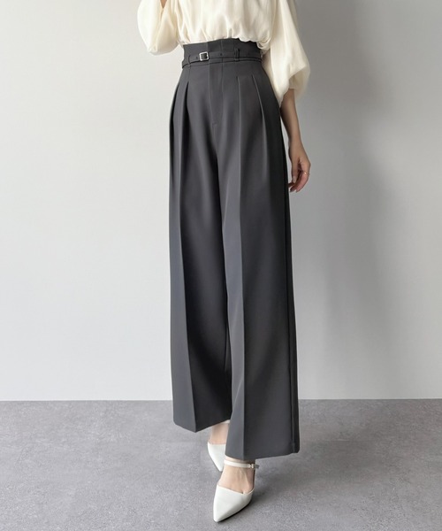 mipiarl(ミピアール)の「ハイウエストタックスラックス(スラックス・レディース・チャコール/アイボリー/ブラック・LARGE/MEDIUM/SMALL)」の1枚目の写真