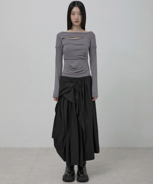 FLAREUP(フレアアップ)の「Asymmetrical Draped Layered Long Skirt (FL-256_Black)(スカート・レディース・ブラック・1/2)」の21枚目の写真