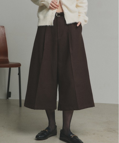ad thie(アドティエ)の「ベルト付き フェイクウール バミューダパンツ(その他パンツ・レディース・ブラック/ダークブラウン/チャコール・FREE)」の13枚目の写真