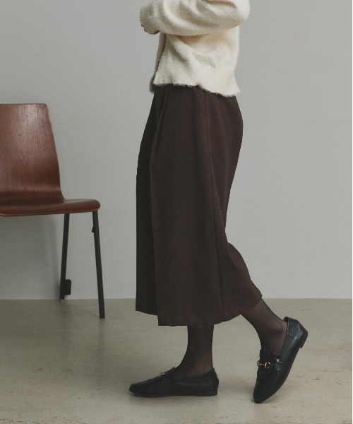 ad thie(アドティエ)の「ベルト付き フェイクウール バミューダパンツ(その他パンツ・レディース・ブラック/ダークブラウン/チャコール・FREE)」の15枚目の写真